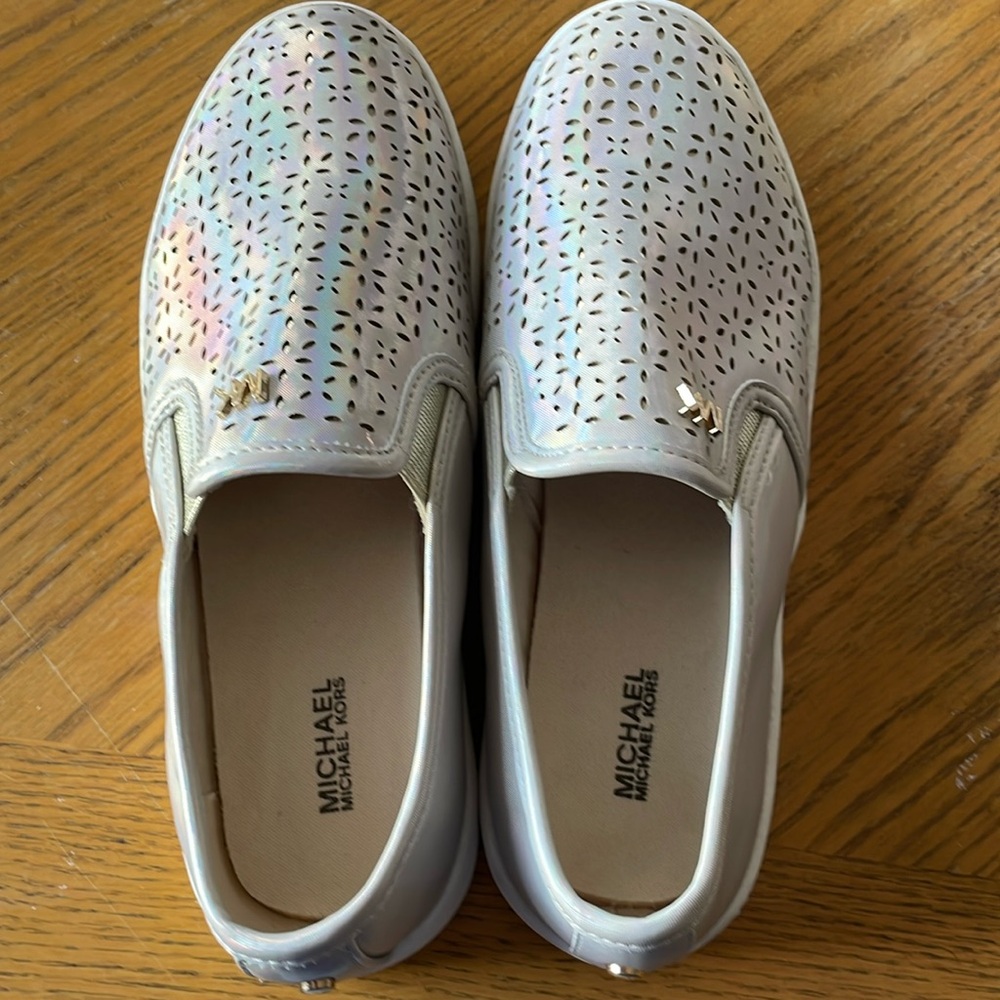 Michael Kors Jem Olivia Perforated Slip-On Sneakers Girls 5 Sunset